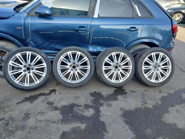Audi A8 S8 D4 4H (2010 - 2014) 4H0601025N Легкосплавный колесный диск R20 — фото 1
