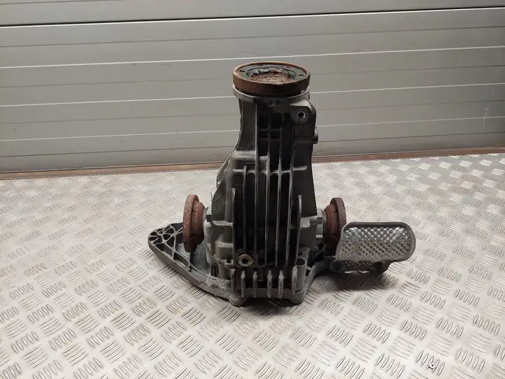 Audi A8 (2013 - 2017)  8K0599287J Задний редуктор