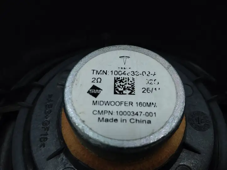 Tesla Model S (2012 - 2016) 100483302A Динамики задних дверей — фото 3