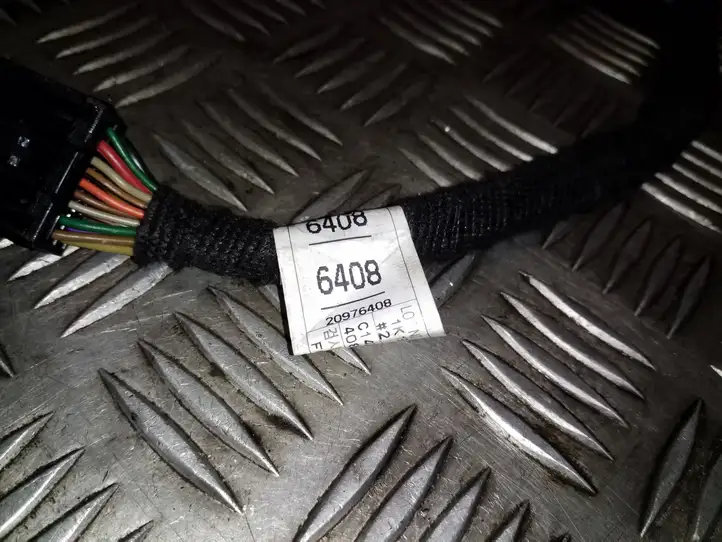 Chevrolet Captiva (2011 - 2013) 20976408 Прочая электропроводка — фото 2