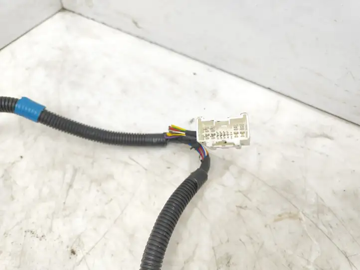 Toyota RAV 4 (XA30) (2006 - 2016) 821610R030J Прочая электропроводка — фото 2