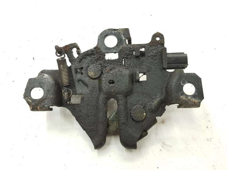 Toyota RAV 4 (XA30) (2006 - 2016)   Замок капота