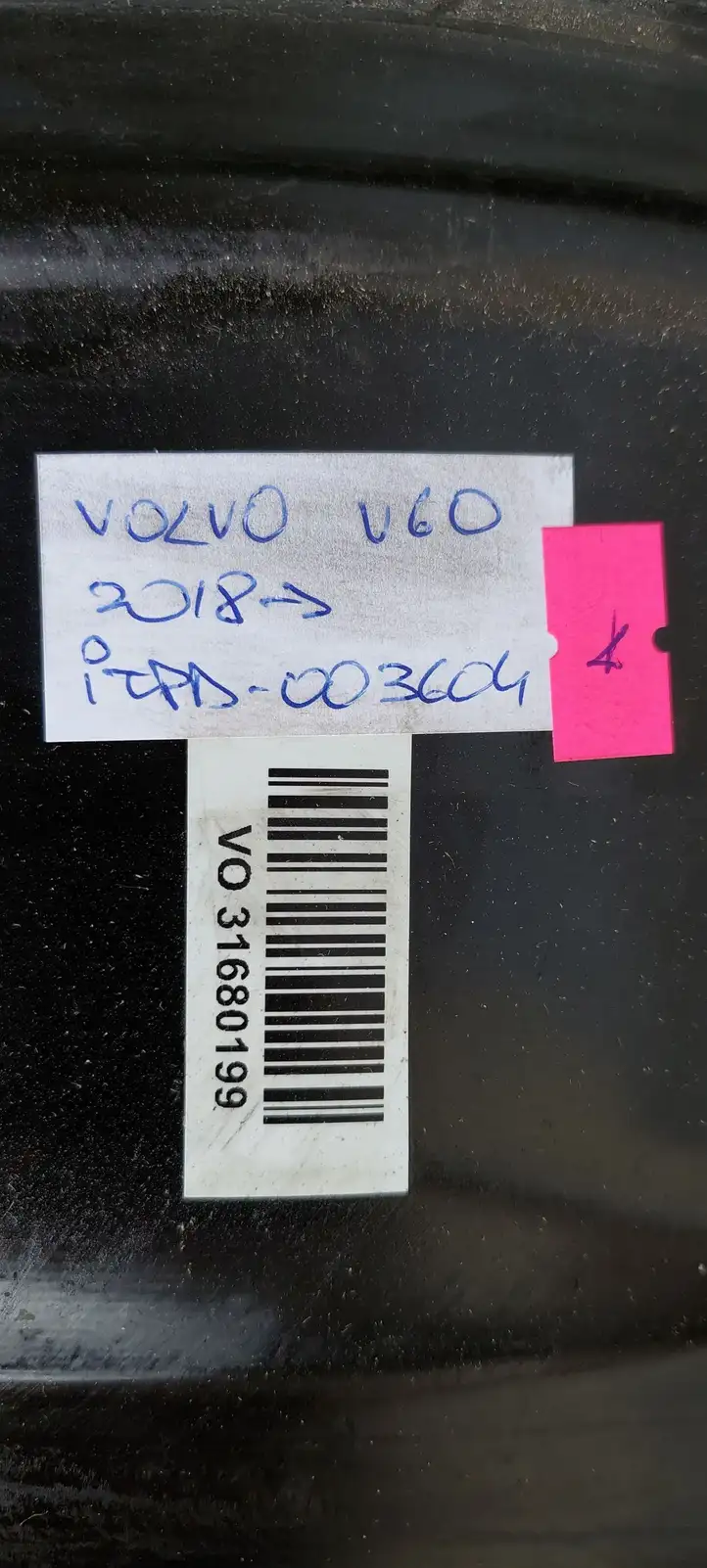 Volvo V60 (2018 - ) 31680199 Легкосплавный колесный диск R18 — фото 4