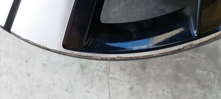 Volvo V60 (2018 - ) 31680199 Легкосплавный колесный диск R18 — фото 2
