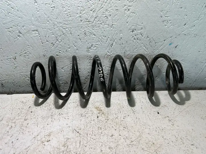 Volkswagen Polo (2009 - 2015)   Пружина