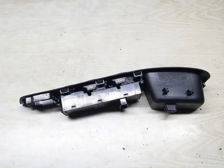 Peugeot 4007 (2007 - 2012) 8608A147 Кнопка стеклоподъемников — фото 4