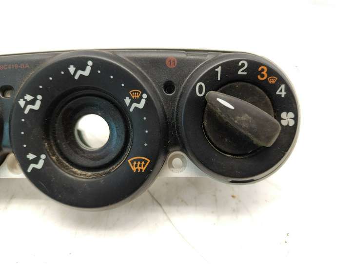 Ford Focus (1998 - 2004)  98AB18C419 Блок управления кондиционера воздуха / климата/ печки (в салоне)