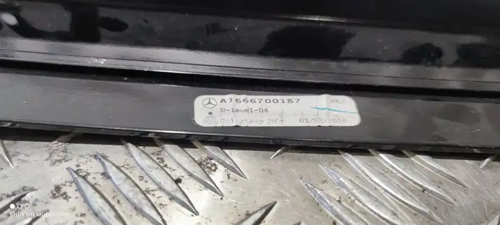 Mercedes-Benz GL X166 (2013 - 2019) A1666700187 Прочие внешние детали — фото 2
