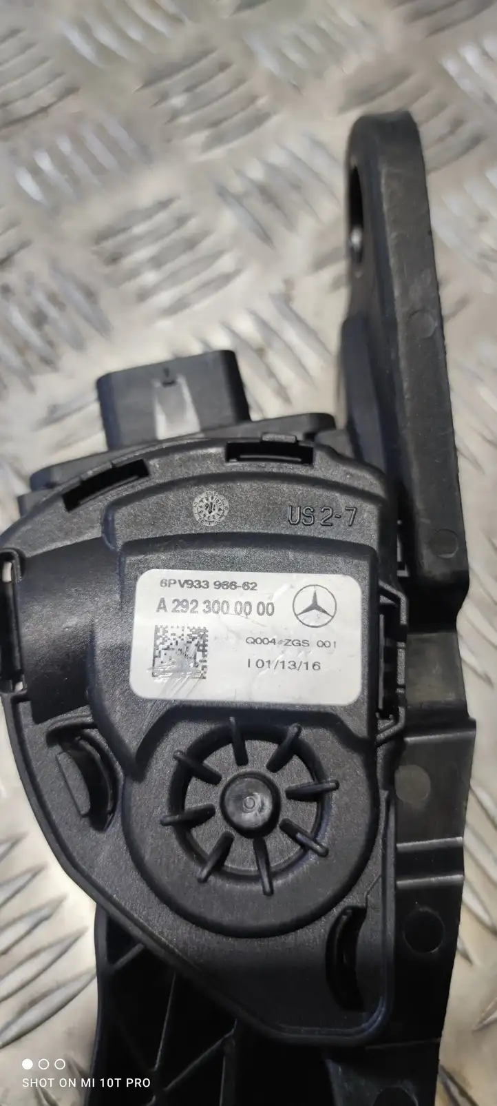 Mercedes-Benz GL X166 (2013 - 2019) A2923000000 Педаль акселератора — фото 2