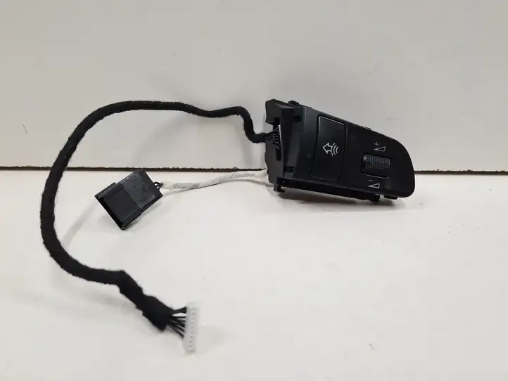 Audi A6 S6 C6 4F (2004 - 2008) 4F0951527A Кнопки на рулевом колесе — фото 1