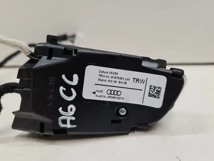 Audi A6 S6 C6 4F (2004 - 2008) 4F0951527A Кнопки на рулевом колесе — фото 3