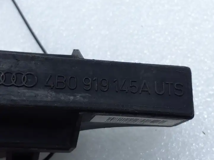 Audi A8 S8 D3 4E (2005 - 2007) 4B0919145A Усилитель антенны — фото 3