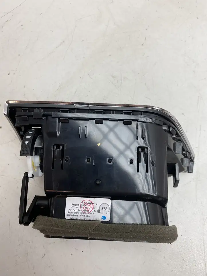 Skoda Octavia Mk3 (5E) (2013 - 2019) 5E0819701 Боковой воздушный дефлектор — фото 3
