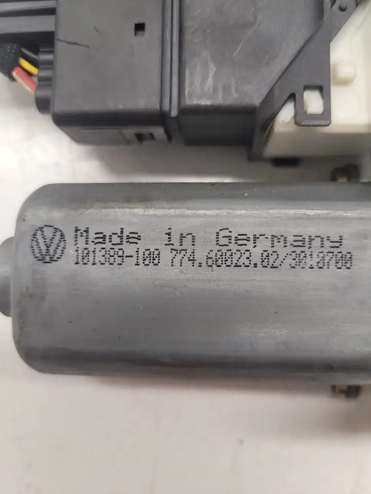 Volkswagen Golf IV (1998 - 2005) 101389100 Стеклоподъемник задней двери — фото 3