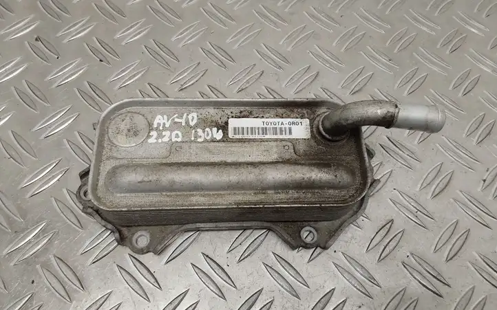 Toyota Avensis T270 (2009 - 2012) L10293418 Кронштейн масляного фильтра — фото 1