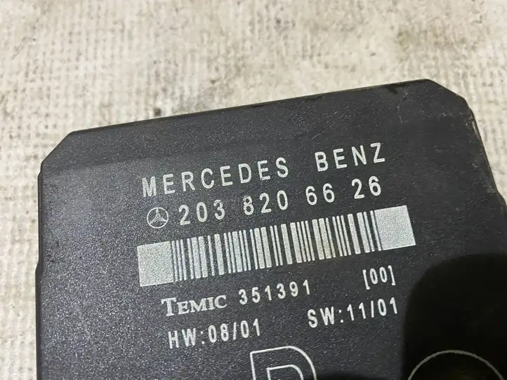 Mercedes-Benz C W203 (2000 - 2007) 2038206626 Блок управления дверью — фото 4