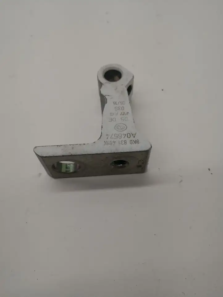 Volkswagen Touareg II (2010 - 2018) 8K0831402 Верхняя петля передней двери — фото 3