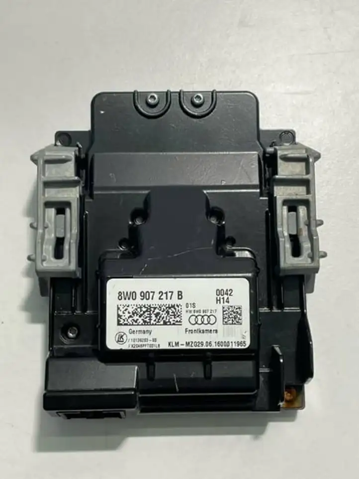 Audi A4 S4 B9 (2015 - 2019) 8W0907217B Камера в лобовом стекле — фото 1