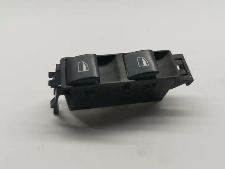 BMW 3 E46 (1998 - 2005) 8381514 Кнопка стеклоподъемников — фото 1