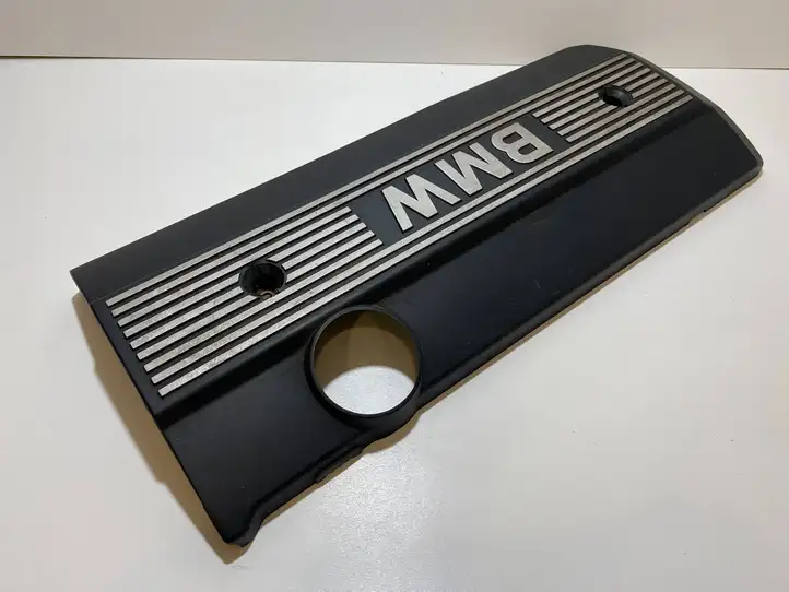 BMW 5 E39 (1996 - 2003) 1748633 Крышка двигателя декоративная — фото 1
