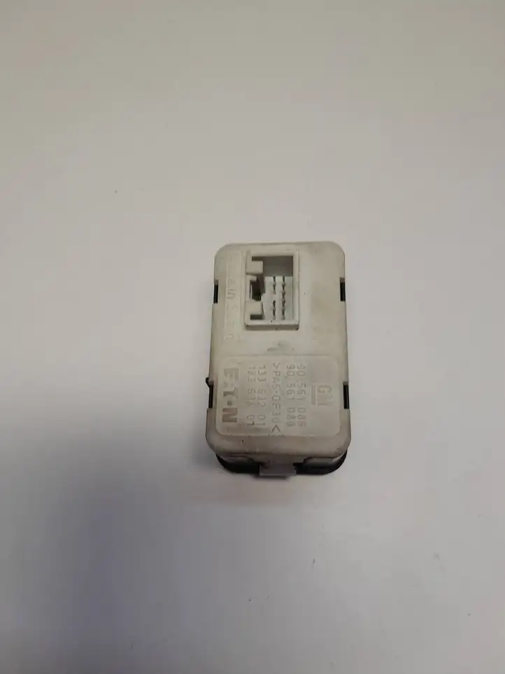 Opel Zafira B (2003 - 2006) 13363201 Блок кнопок стеклоподъемников — фото 3