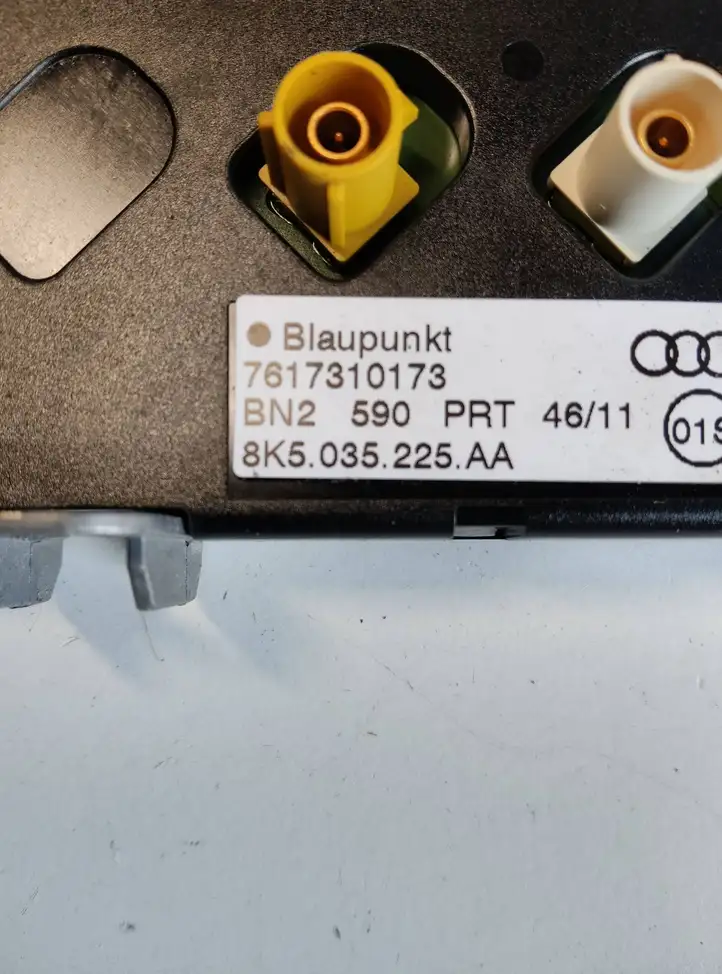 Audi A4 S4 B8 8K (2011 - 2015) 8K5035225AA Усилитель антенны — фото 2