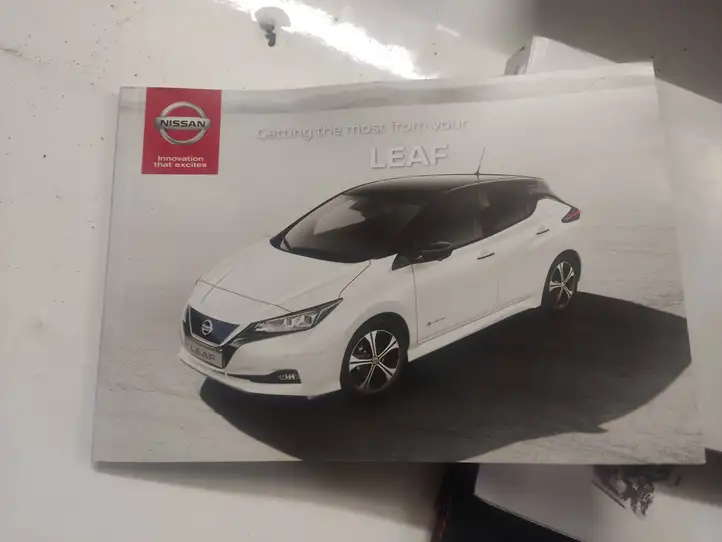 Nissan Leaf II (ZE1) (2017 - ) Сервисная книжка — фото 2
