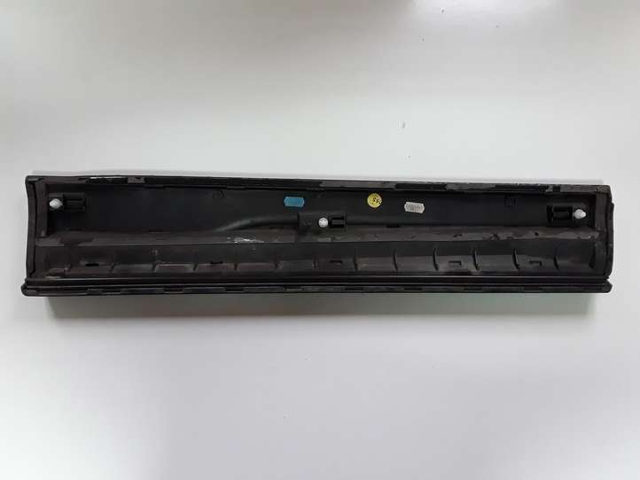Audi Q5 (2008 - 2012)  8R0853969E  Отделка дверей (молдинги) задней двери