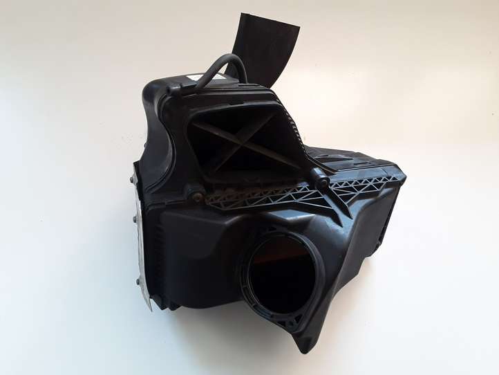 Audi Q5 (2008 - 2012)  8K0133835AD Коробка воздушного фильтра