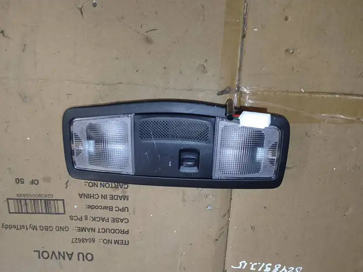 Mitsubishi Outlander (2018 - 2021) 1151_347 Передняя подсветка — фото 1