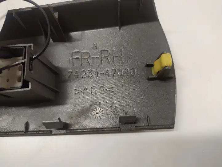 Toyota Prius (XW20) (2003 - 2009) 7423147080 Блок кнопок стеклоподъемников — фото 2