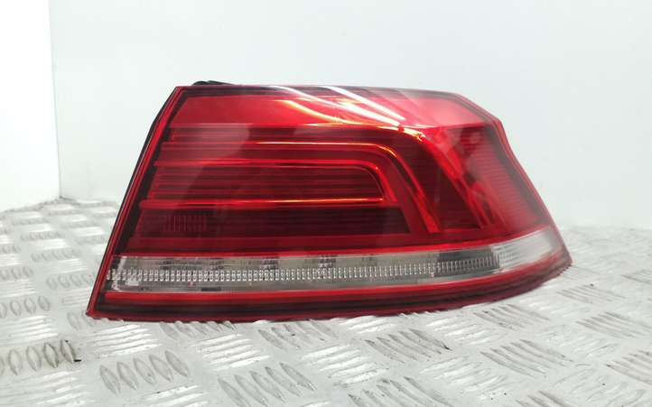 Volkswagen PASSAT B8 (2015 - )  3G5945312 Задний фонарь в кузове