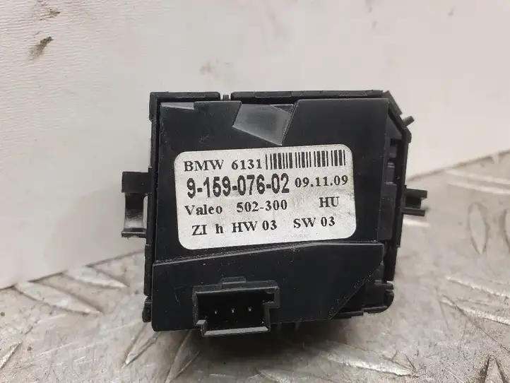 BMW 5 E60 E61 (2004 - 2010) 9159076 Кнопка парктроника — фото 2