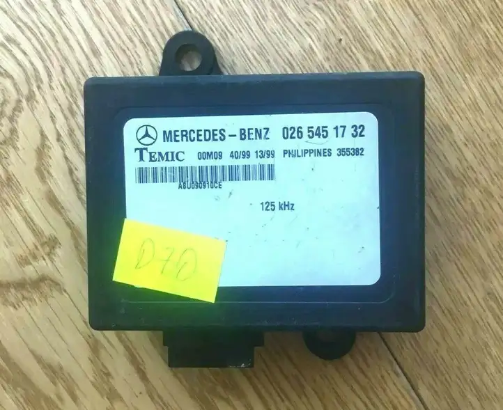 Mercedes-Benz Vito Viano W638 (1996 - 2003) 0265451732 Блок иммобилайзера — фото 1
