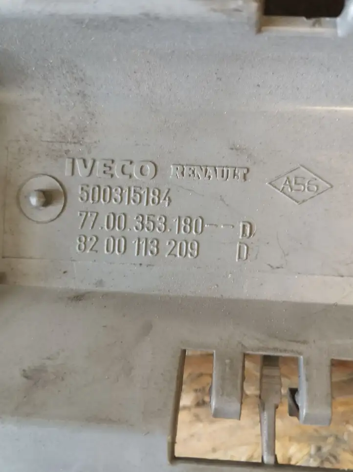 Renault Master II (2004 - 2010) 8200113209 Передняя подсветка — фото 2