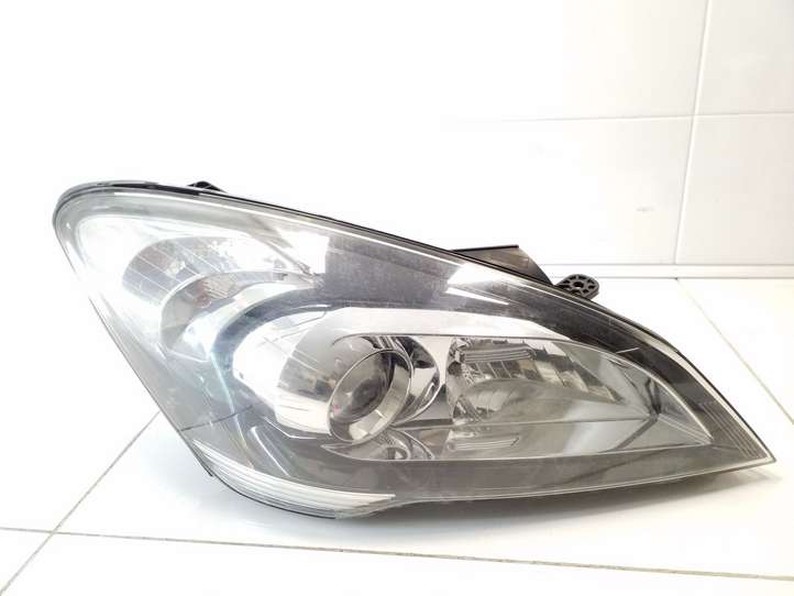 Kia Ceed (2010 - 2012)  921021H Передняя фара