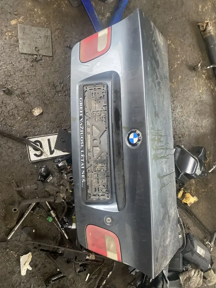 BMW 3 E46 (1998 - 2005) Крышка багажника — фото 1