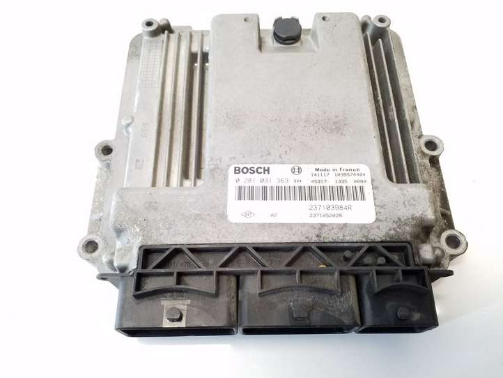 Renault Trafic III (X82) (2014 - )  237103984R Блок управления двигателя