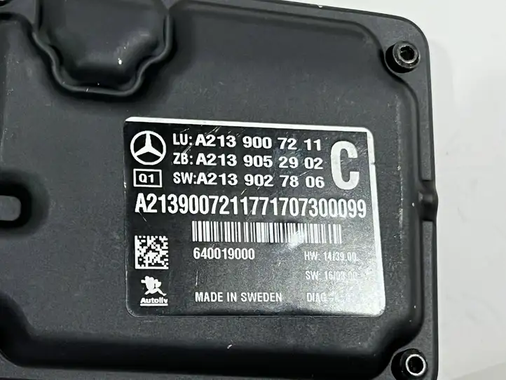 Mercedes-Benz E W213 (2016 - ) A2139007211 Камера в лобовом стекле — фото 5