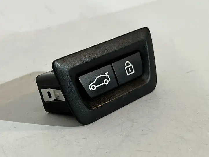 BMW X5 F15 (2013 - 2017) 6131927512102 Кнопка открытия задней двери — фото 5