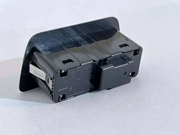 BMW X5 F15 (2013 - 2017) 6131927512102 Кнопка открытия задней двери — фото 6