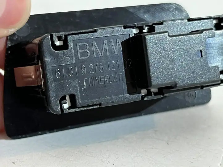 BMW X5 F15 (2013 - 2017) 6131927512102 Кнопка открытия задней двери — фото 7