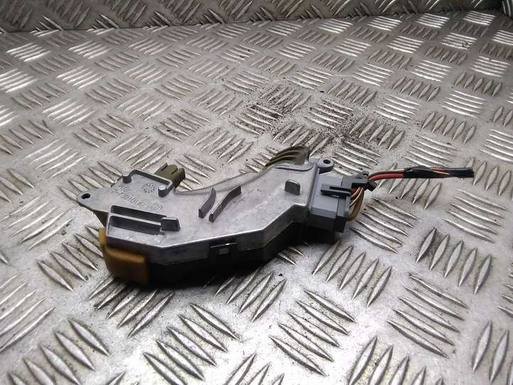 Opel Vectra (2005 - 2009)  73421312U Реостат вентилятора печки