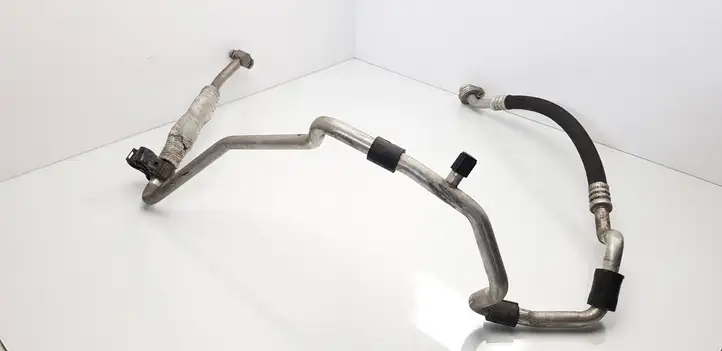 Volkswagen PASSAT B6 (2005 - 2010) 3C0820743BA Трубки и шланги кондиционера — фото 2