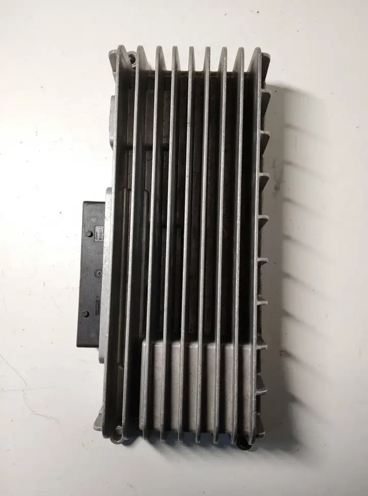 Audi A4 S4 B8 8K (2007 - 2011) 8T0035223G Усилитель звука — фото 6