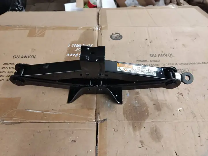 Mitsubishi Outlander (2018 - 2021) 1200K9 Домкрат — фото 1