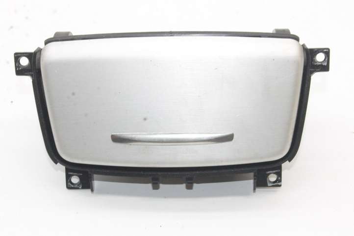 BMW 3 E92 E93 (2005 - 2014)  6960686 Передняя пепельница