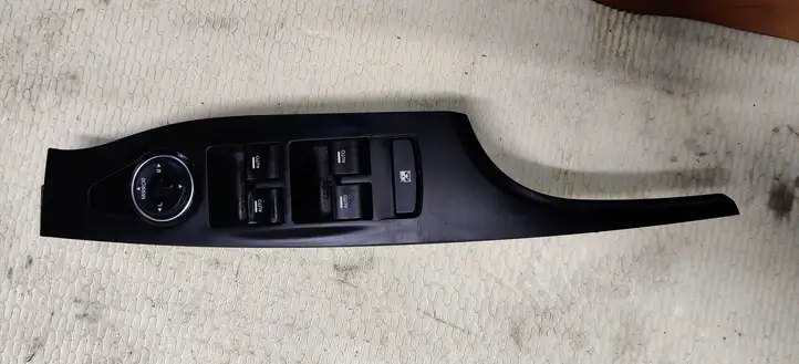 Hyundai i40 (2011 - ) 935703Z300 Блок кнопок стеклоподъемников — фото 2