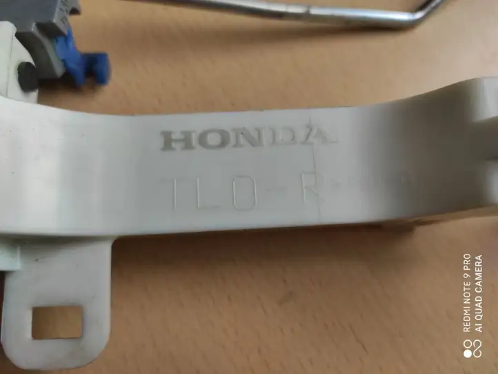 Honda Accord (2008 - 2016) Крепление наружной ручки задней двери — фото 1