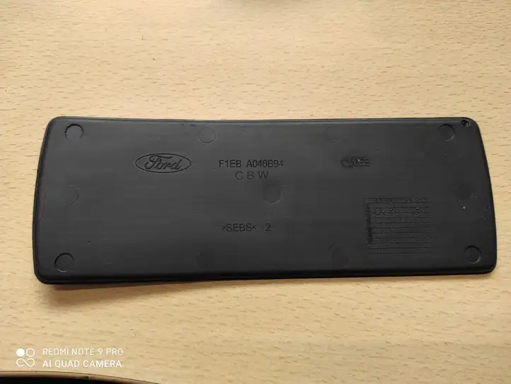 Ford Focus (2015 - 2019) F1EBA046B94 Коврик выдвижного ящика — фото 2